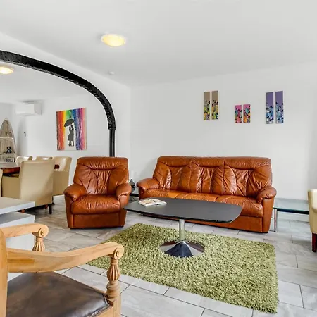 Aliza - 14km From The Sea By Interhome Feriehus *